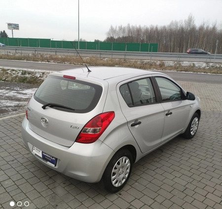 Hyundai i20 cena 17800 przebieg: 223200, rok produkcji 2011 z Libiąż małe 254